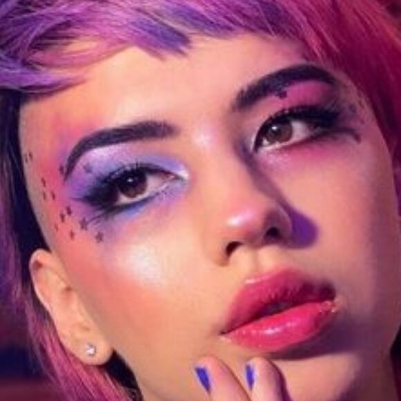 The Creme Faux Real Freckle Stamp - Picture 3 of 13